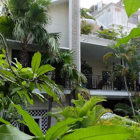 The Sangkum Hotel Phnom Penh Exterior photo