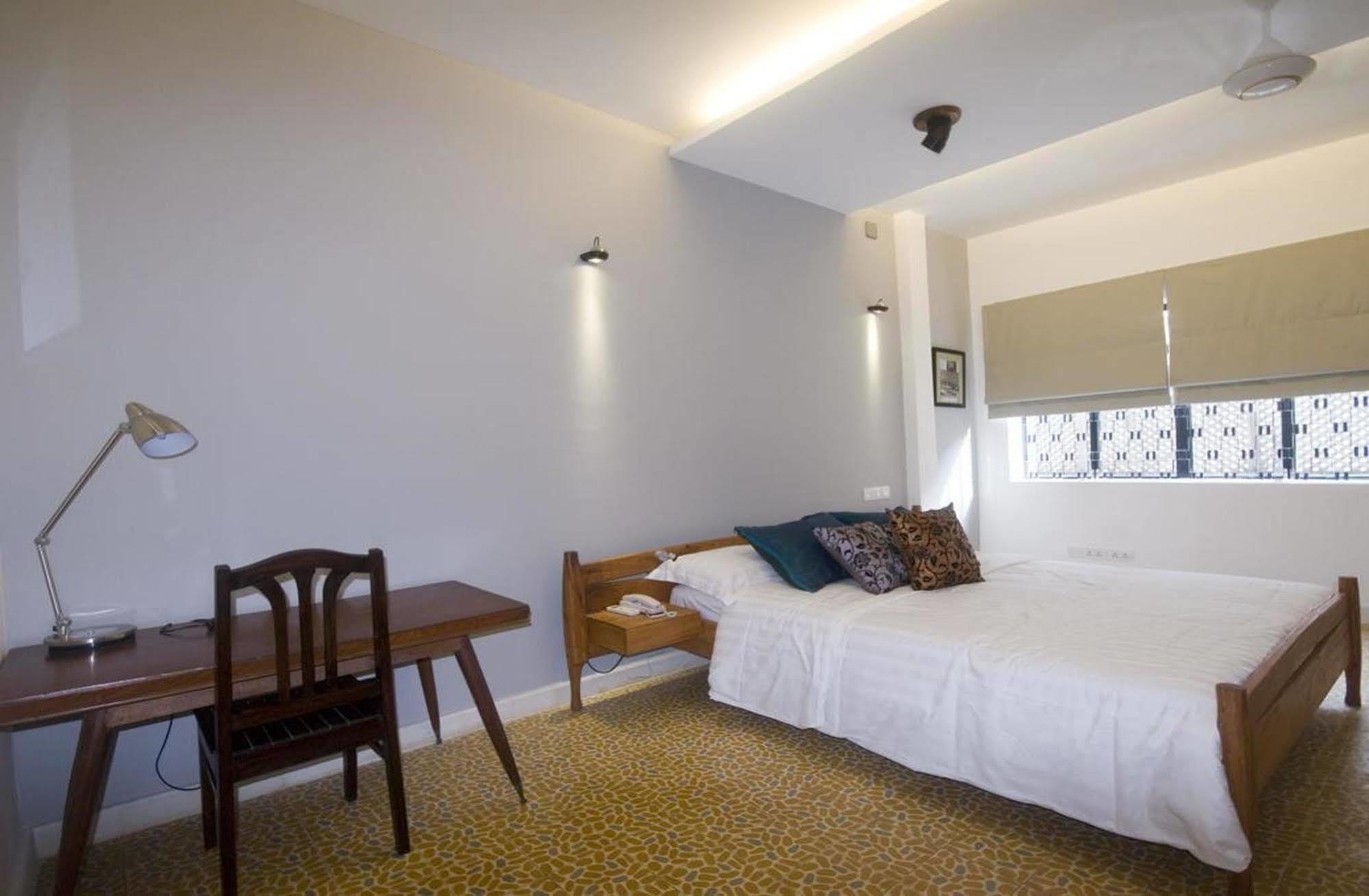 The Sangkum Hotel Phnom Penh Exterior photo