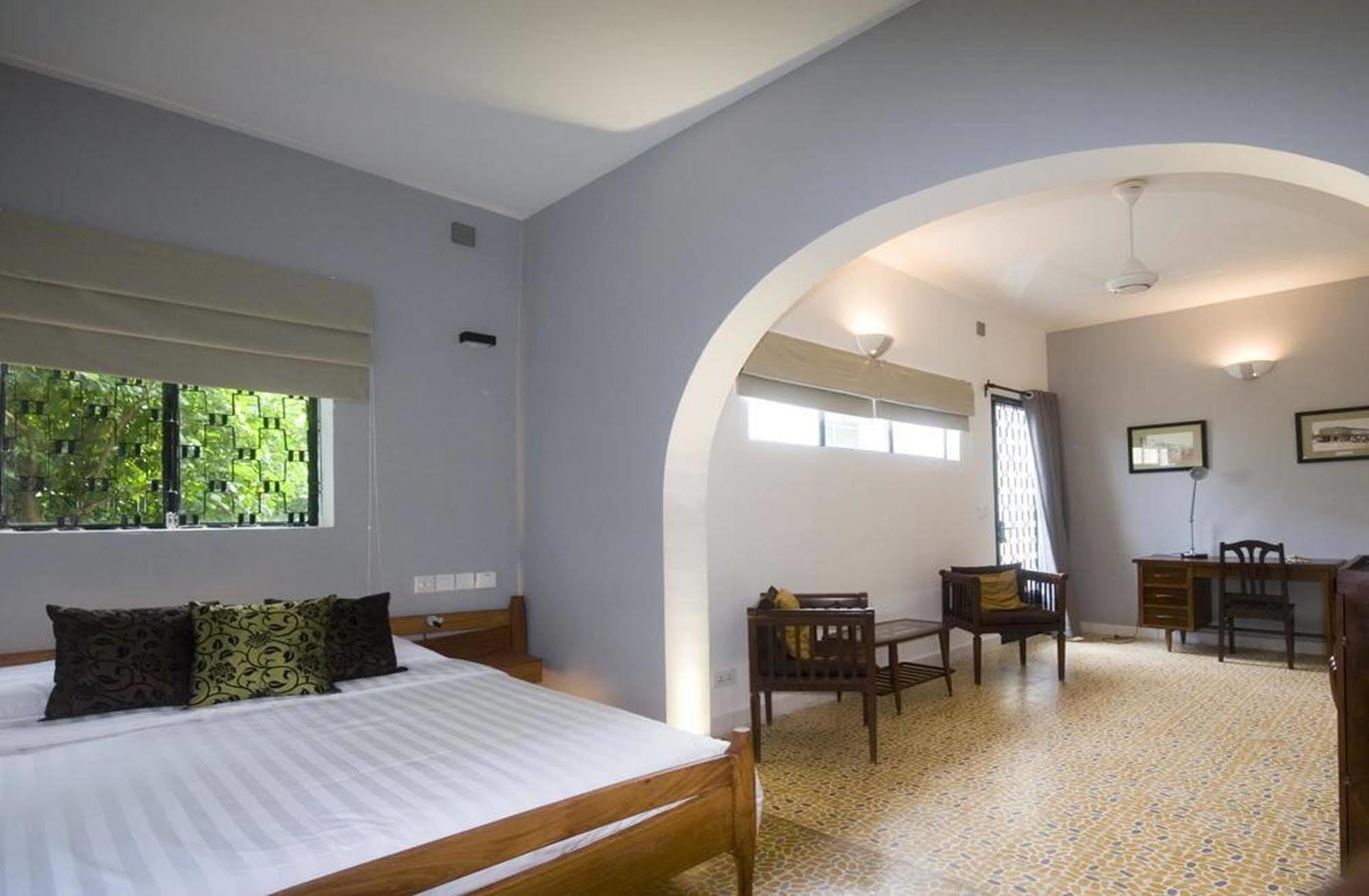 The Sangkum Hotel Phnom Penh Exterior photo