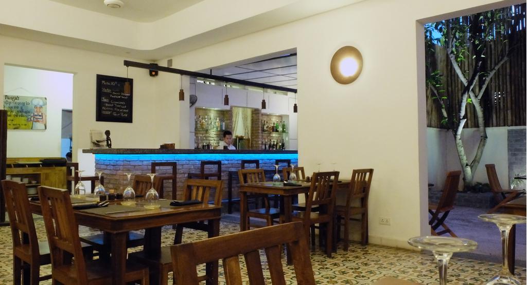 The Sangkum Hotel Phnom Penh Exterior photo